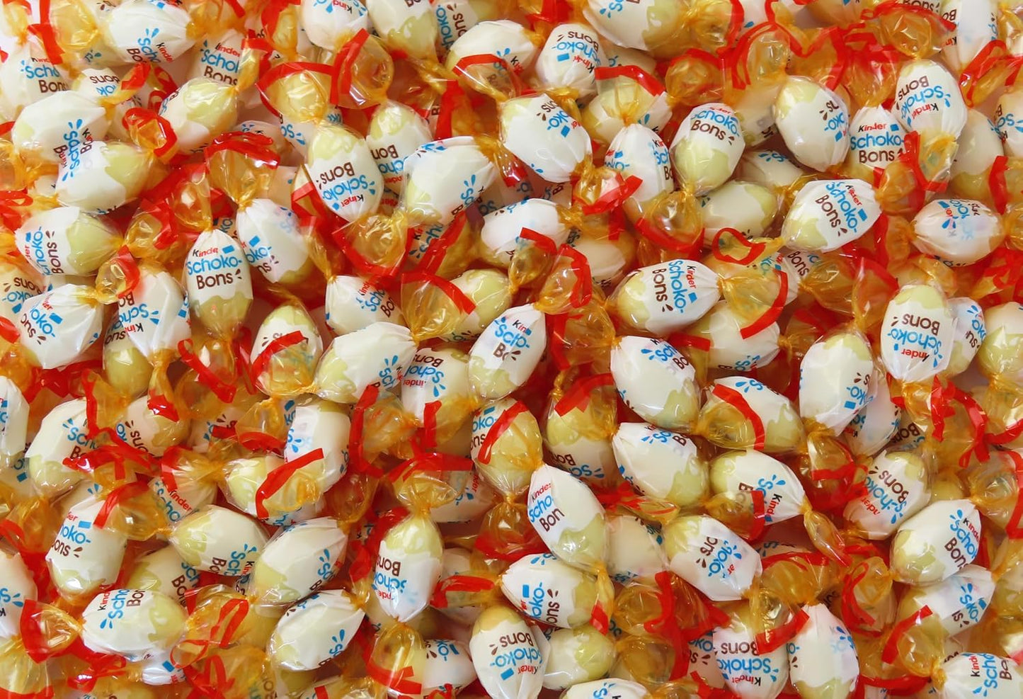 Party Bucket mit Kinder Schoko-Bons White 1,2kg