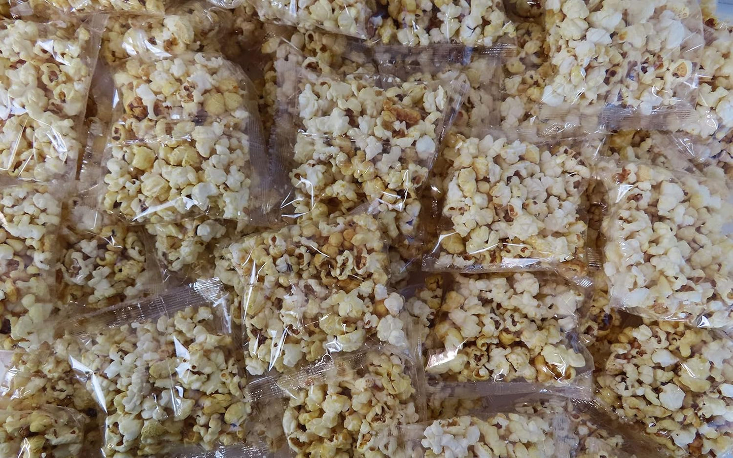 CAPTAIN PLAY Popcorn süß, 100 Mini Beutel, Wurfmaterial Karneval 100 x 8g