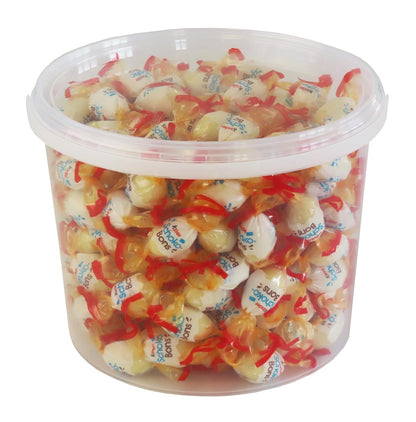 Party Bucket mit Kinder Schoko-Bons White 1,2kg